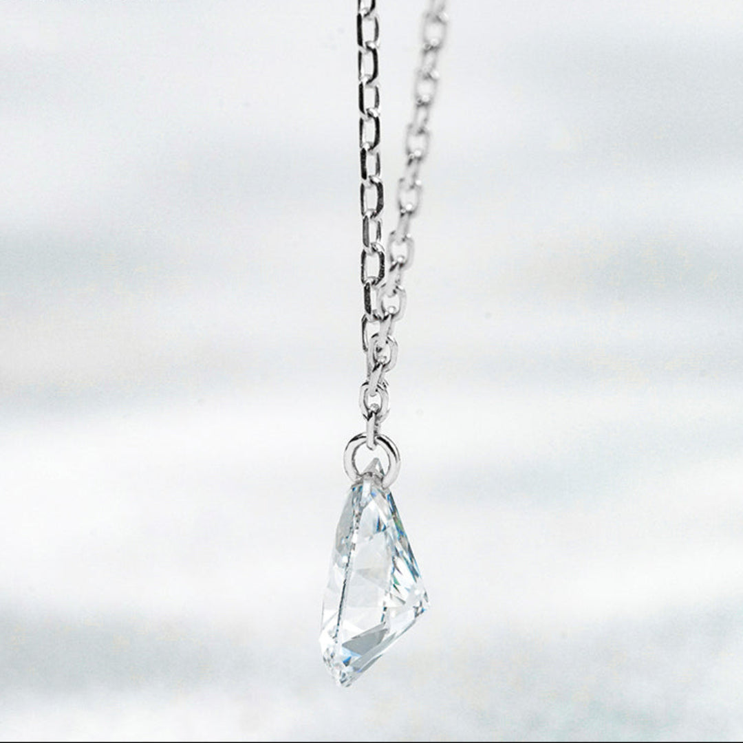 10K White Gold 0.66ct Pear Lab Diamond Floating Necklace