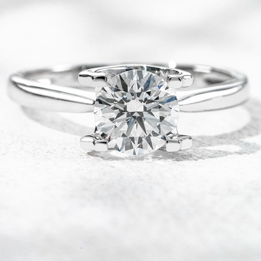 18K White Gold 1.01ct Lab Grown Diamond Bull Head Solitaire Ring