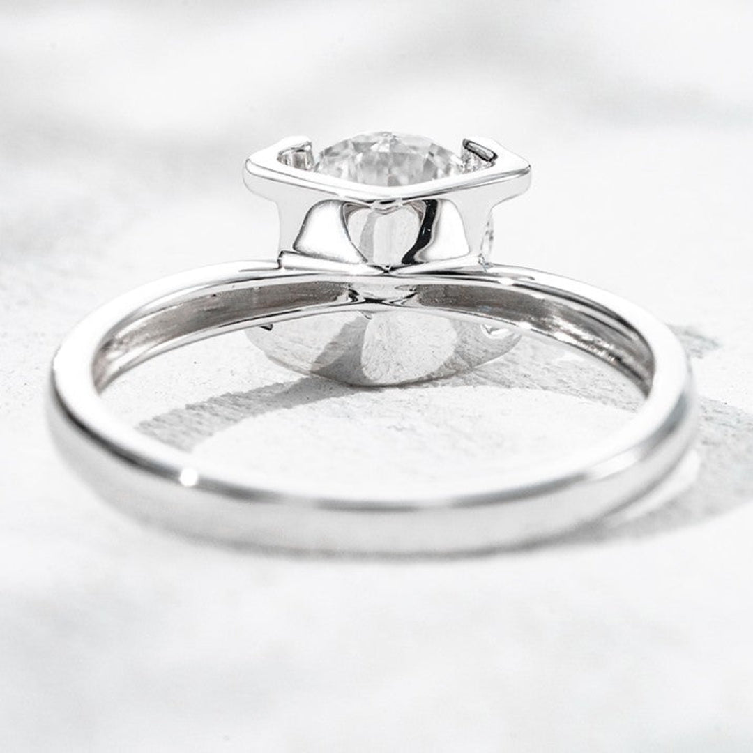 18K White Gold 1.01ct Lab Grown Diamond Bull Head Solitaire Ring